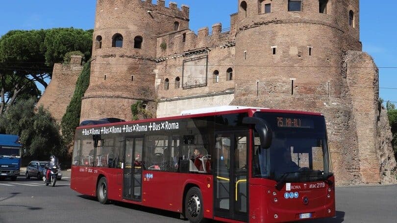 Scopri di più sull'articolo Estintori per autobus: nuova normativa